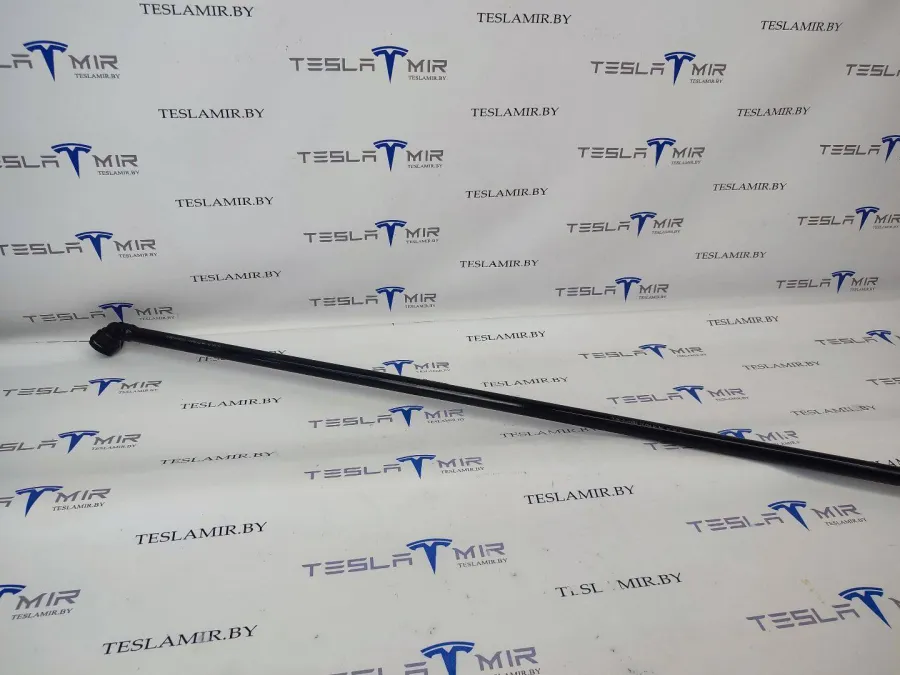 Патрубок системы охлаждения пластиковый передний Tesla Model Y 2021 — фото 1