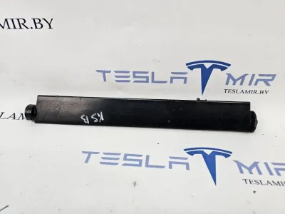 Заслонка корпуса центрального люверса правая Tesla Model 3 2020