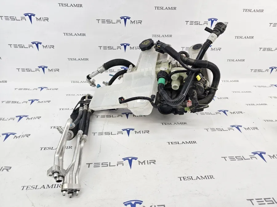 Тепловой насос Tesla Model S 2022 — фото 1