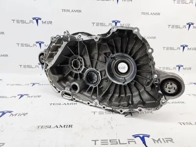 Двигатель (электромотор) задний Tesla Model S 2018