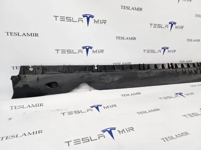 Накладка на порог правая Tesla Model Y 2021 — фото 2