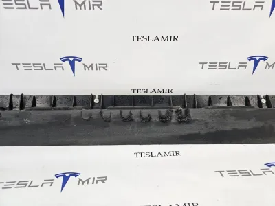 Накладка на порог правая Tesla Model Y 2021 — фото 4