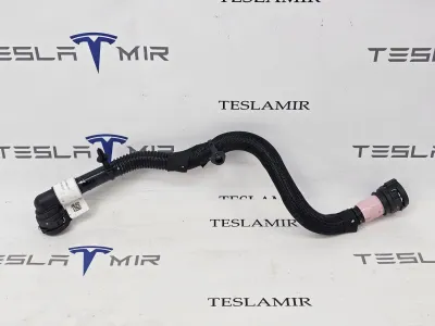 Патрубок системы охлаждения пластиковый передний Tesla Model Y 2025