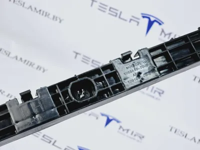 Кронштейн крепления бампера заднего левый Tesla Model S 2018 — фото 3