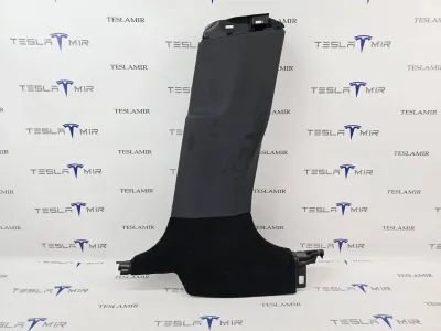 Накладка стойки B внутренняя правая нижняя Tesla Model Y 2022