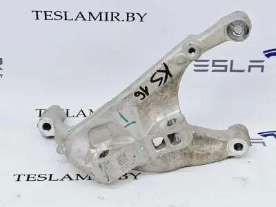 Кронштейн двигателя передний Tesla Model S 2022