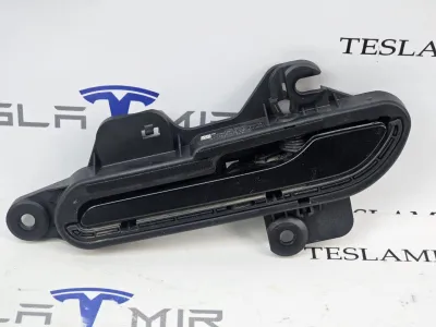 Ручка наружная двери левой Tesla Model 3 2025