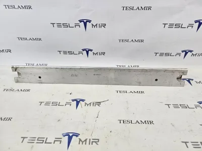 Усилитель бокса подкапотного Tesla Model Y 2024