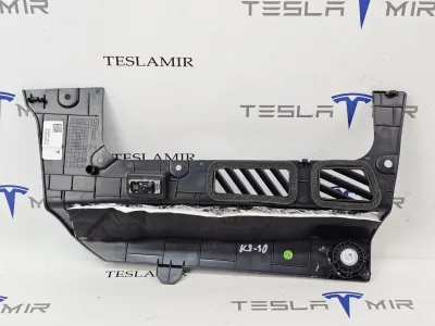 Пластик салона Tesla Model Y 2024 — фото 2