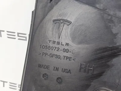 Воздуховод (дефлектор) радиатора (лопух) правый Tesla Model S 2018 — фото 2