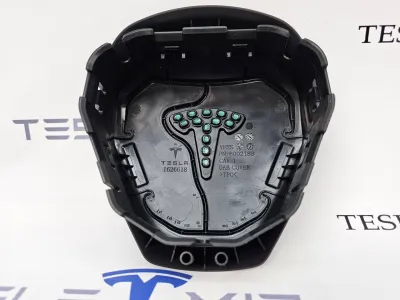 Корпус подушки безопасности водителя Tesla Model 3 2021 — фото 4
