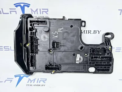 Блок управления BCM (бортовой сети) (Body Control Module) Боди правый Tesla Model 3 2022
