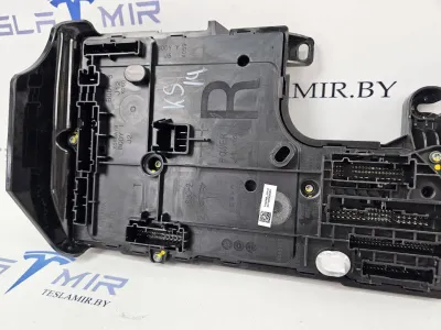 Блок управления BCM (бортовой сети) (Body Control Module) Боди правый Tesla Model 3 2022 — фото 2