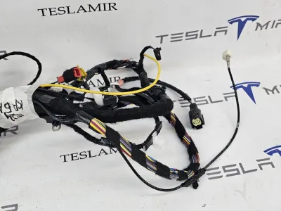 Проводка крышки багажника Tesla Model S 2022 — фото 3