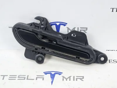 Ручка наружная двери правой Tesla Model 3 2025