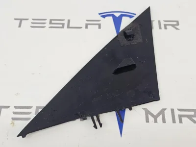 Накладка на зеркало (треугольник) правая Tesla Model 3 2023 — фото 2