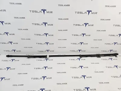 Патрубок системы охлаждения пластиковый Tesla Model Y 2024