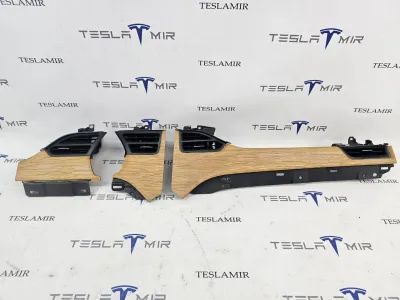 Декоративная накладка центральной консоли Tesla Model S 2018