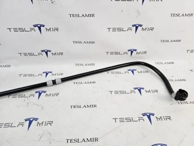 Патрубок системы охлаждения пластиковый Tesla Model 3 2024 — фото 2
