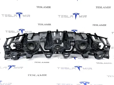 Кронштейн (крепление) Tesla Model X 2018