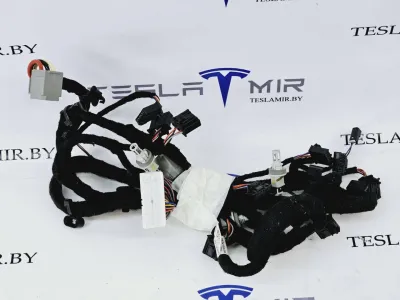 Проводка отопителя (печки) Tesla Model S 2022