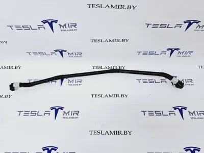 Патрубок системы охлаждения пластиковый Tesla Model 3 2022