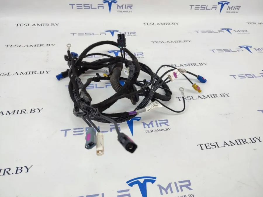 Проводка крышки багажника Tesla Model S 2017 — фото 1