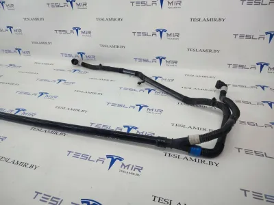 Патрубок системы охлаждения пластиковый Tesla Model 3 2020