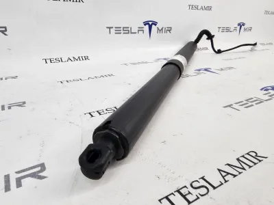 Амортизатор электрический крышки багажника левый Tesla Model Y 2025 — фото 3