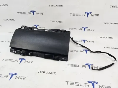 Бардачок Tesla Model S 2022