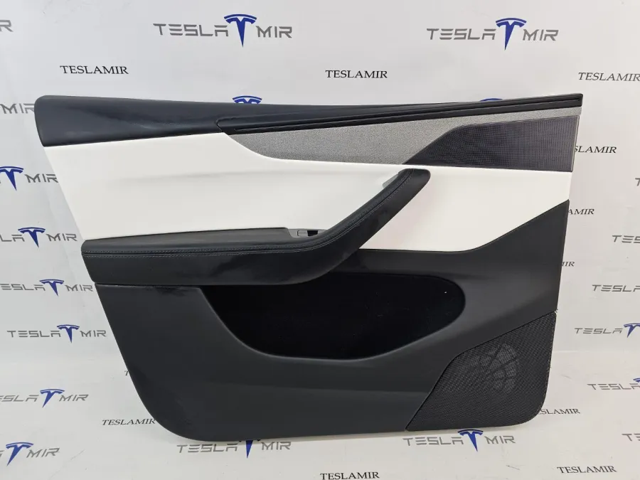 Обшивка двери передней левой Tesla Model Y 2025 — фото 1