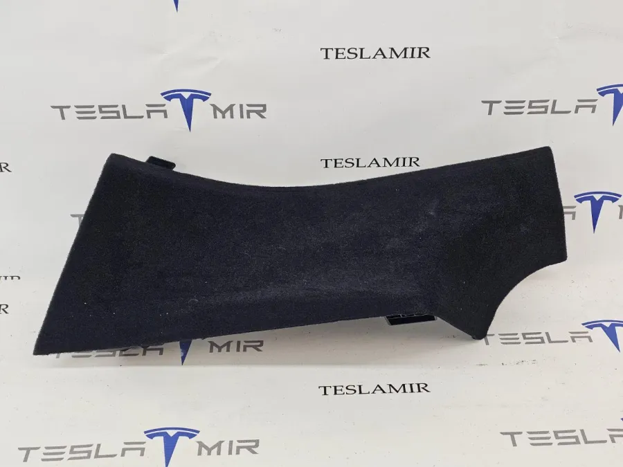Накладка стойки С внутренняя левая нижняя Tesla Model Y 2025 — фото 1