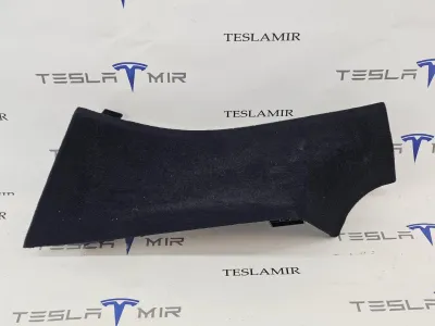 Накладка стойки С внутренняя левая нижняя Tesla Model Y 2025