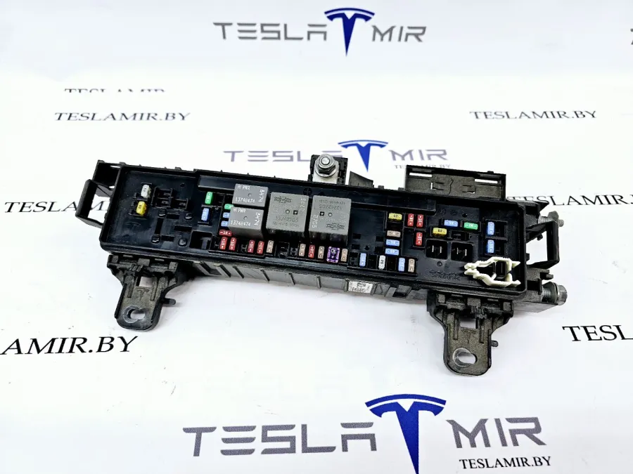 Блок предохранителей Tesla Model S 2017 — фото 1