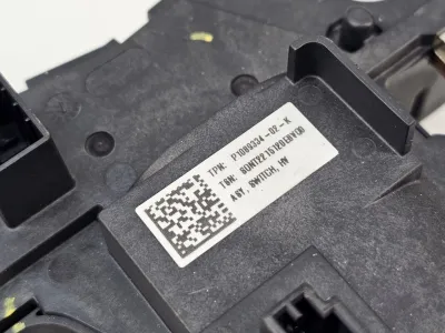 Контактор высоковольтной батареи Tesla Model 3 2023 — фото 2