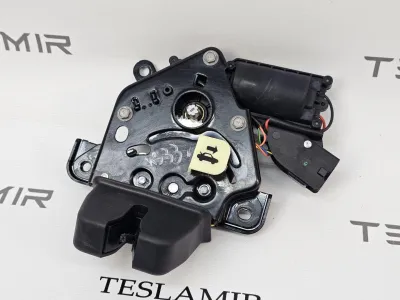 Замок багажника Tesla Model 3 2024