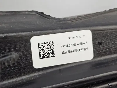 Бачок омывателя Tesla Model 3 2025 — фото 3