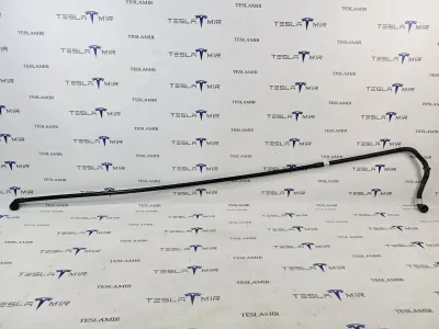 Патрубок системы охлаждения пластиковый Tesla Model 3 2020