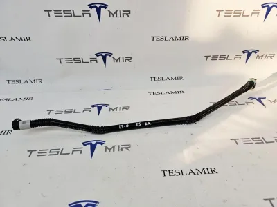 Патрубок системы охлаждения пластиковый Tesla Model 3 2020