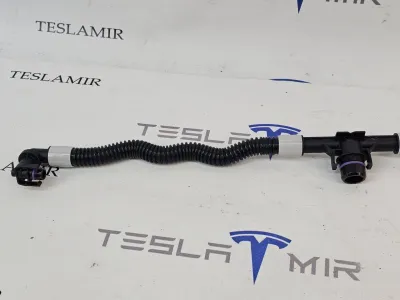 Патрубок системы охлаждения пластиковый Tesla Model 3 2022 — фото 3