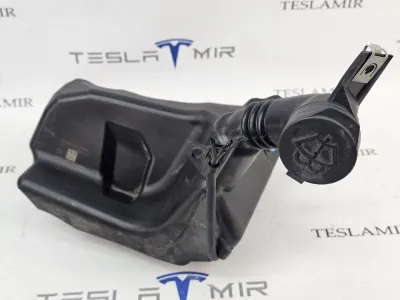 Бачок омывателя Tesla Model 3 2023 — фото 4