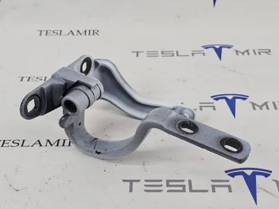Петля двери задней Tesla Model X 2018 — фото 2