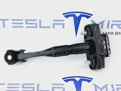 Ограничитель открывания двери задней Tesla Model Y 2022
