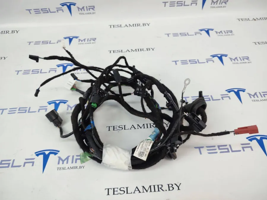 Проводка крышки багажника Tesla Model S 2018 — фото 1