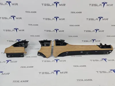 Декоративная накладка центральной консоли Tesla Model S 2018