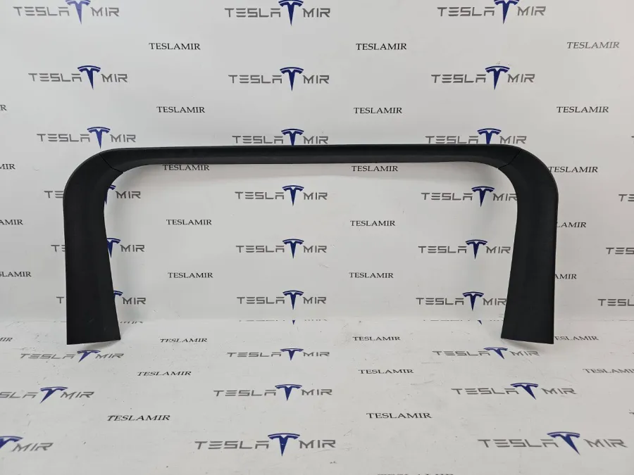 Накладка крышки багажника Tesla Model S 2018 — фото 1