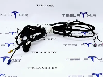 Проводка крышки багажника Tesla Model S 2017