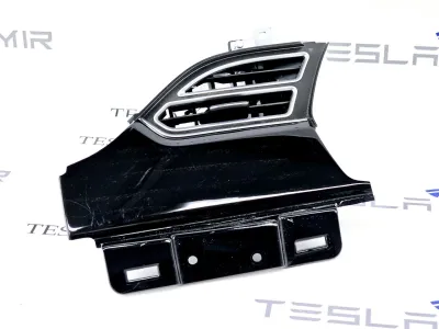 Декоративная накладка центральной консоли Tesla Model S 2017 — фото 2