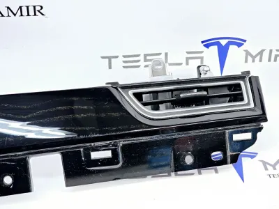 Декоративная накладка центральной консоли Tesla Model S 2019 — фото 5