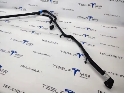 Патрубок системы охлаждения пластиковый Tesla Model 3 2023 — фото 2